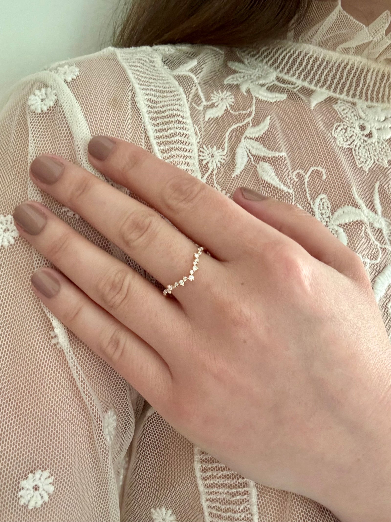 14K Yellow Gold Scattered Diamond Chevron Band