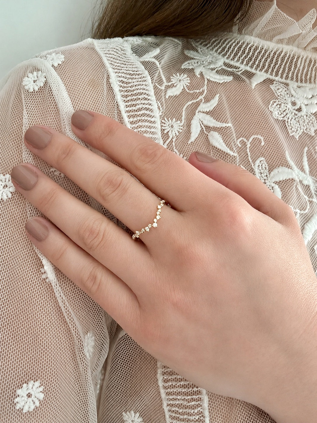 Scattered Diamond Chevron Band