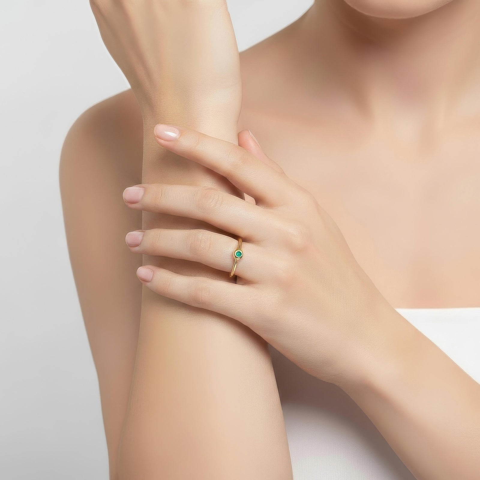 14K Yellow Gold Wire Emerald Ring